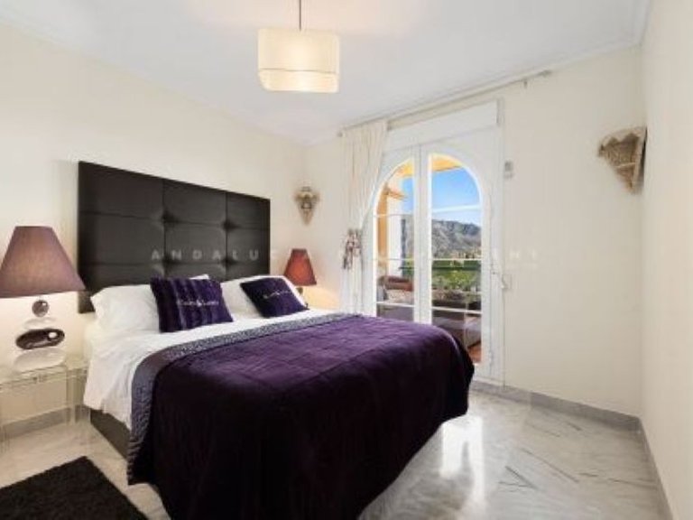 Apartment for Sale in Marbella, Malaga, Nueva Andalucia 7