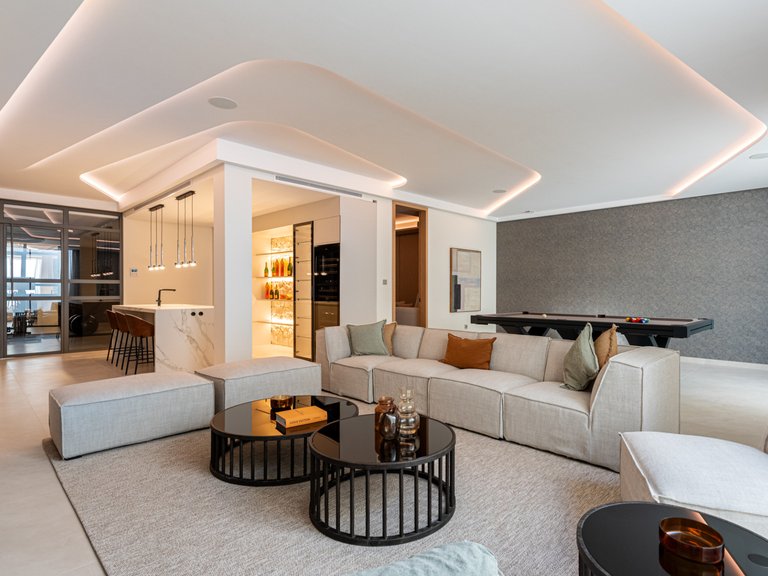 Villa for Sale in Marbella, Malaga, Nueva Andalucia 8