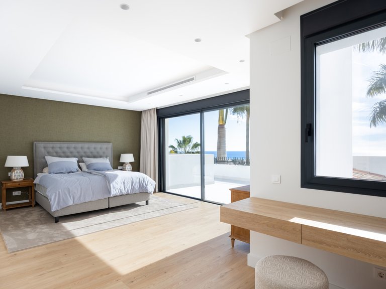 Villa for Sale in Benahavis, Malaga, Los Flamingos 32