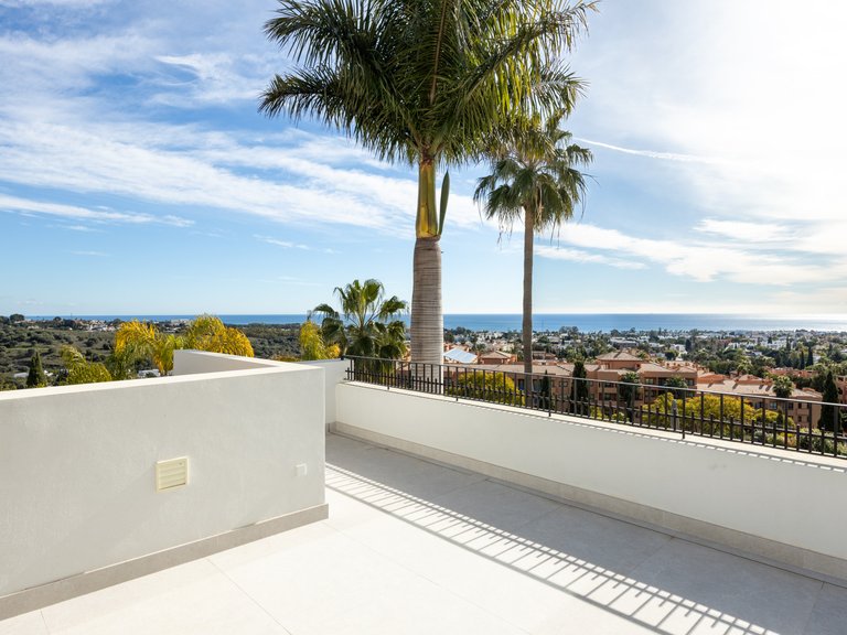 Villa for Sale in Benahavis, Malaga, Los Flamingos 34