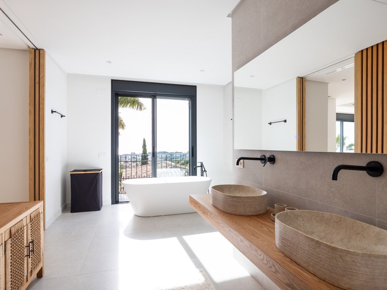 Villa for Sale in Benahavis, Malaga, Los Flamingos 40