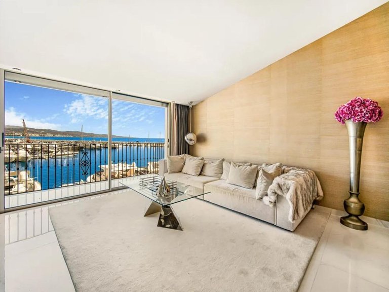 Penthouse for Sale in Marbella, Malaga, Marbella - Puerto Banus 12