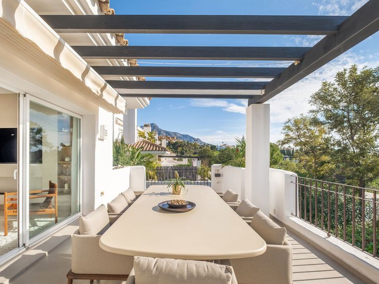 Penthouse for Sale in Marbella, Malaga 1