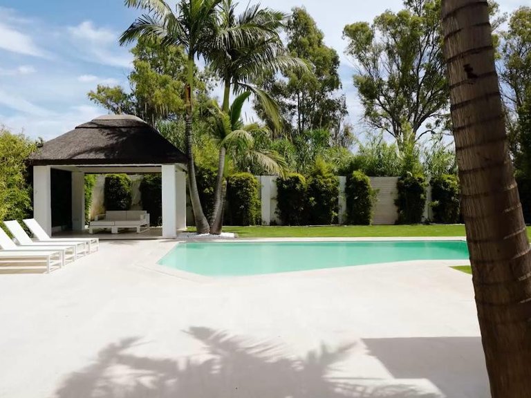 Villa for Sale in San Pedro De Alcantara, Malaga 2