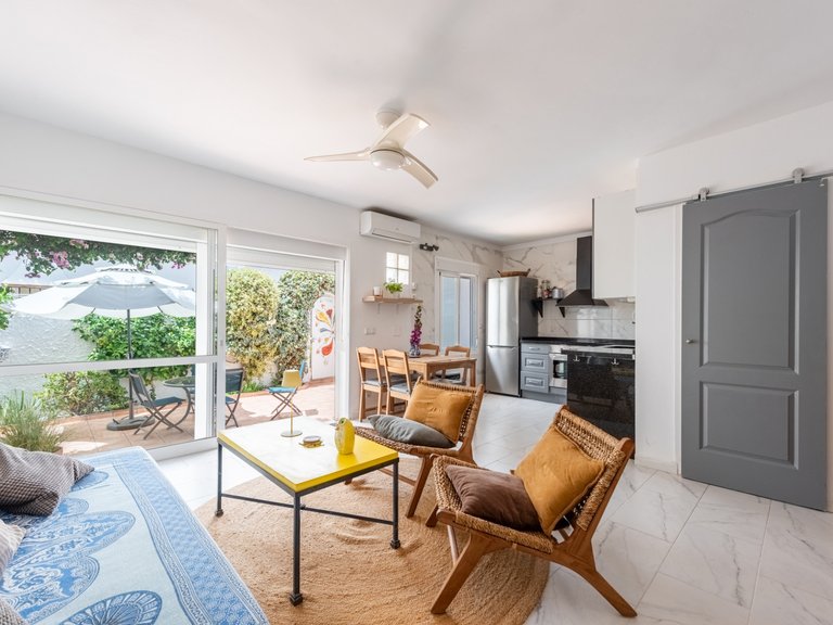 Beachfront Mediterranean Townhouse in El Pirata – New Golden Mile, Estepona 7