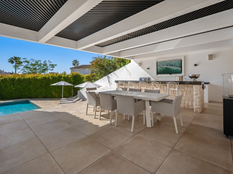 Villa for Sale in Marbella, Malaga, Nueva Andalucia 5