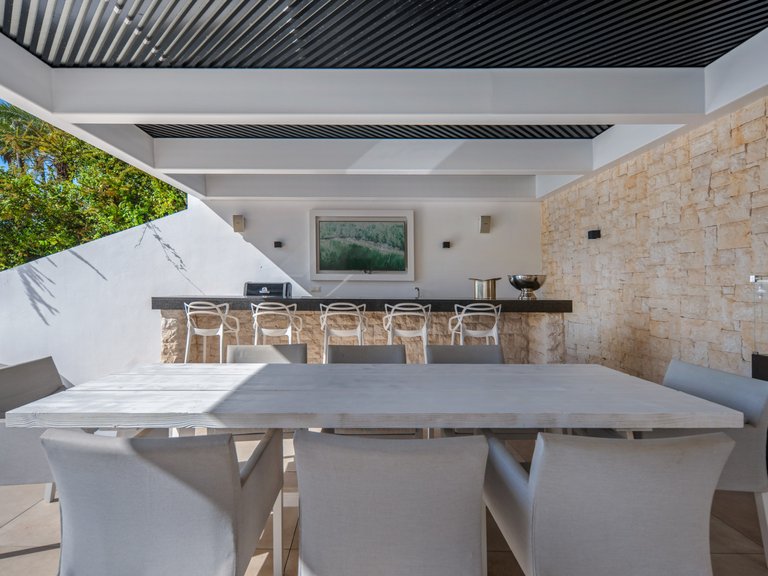 Villa for Sale in Marbella, Malaga, Nueva Andalucia 12