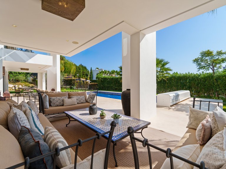 Villa for Sale in Marbella, Malaga, Nueva Andalucia 31