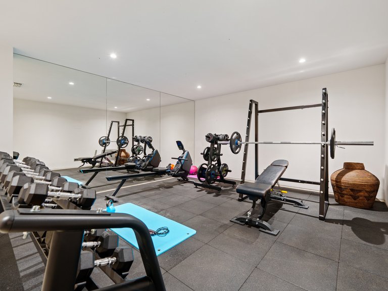 Villa for Sale in Marbella, Malaga, Nueva Andalucia 19
