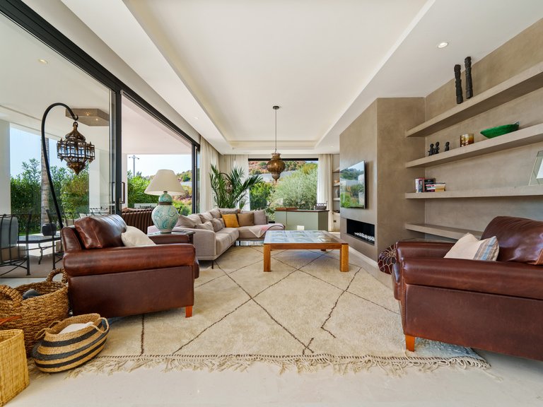 Villa for Sale in Marbella, Malaga, Nueva Andalucia 29