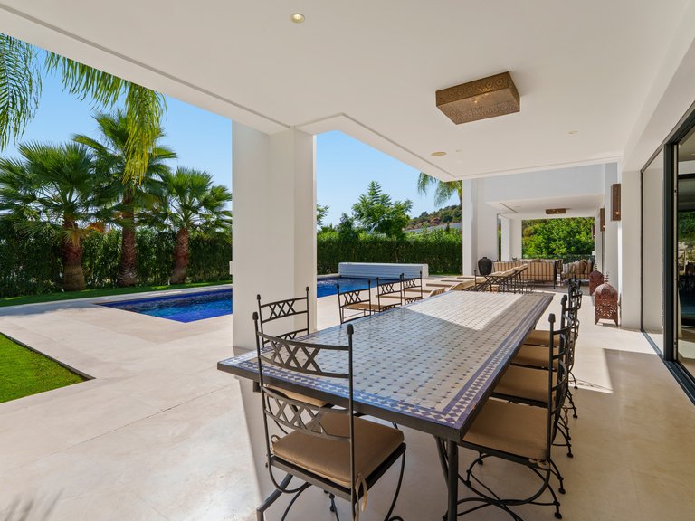 Villa for Sale in Marbella, Malaga, Nueva Andalucia 10