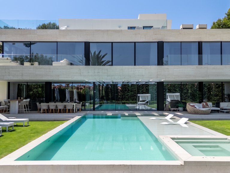 Villa for Sale in Marbella, Malaga, Marbella Este 36