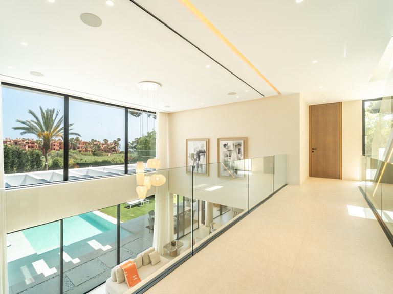 Villa for Sale in Marbella, Malaga, Marbella Este 9