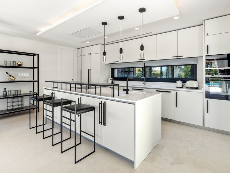 Villa for Sale in Marbella, Malaga, Nueva Andalucia 21