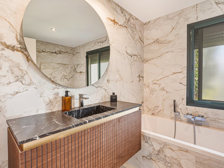 Apartment for Sale in Benahavis, Malaga, Los Capanes del Golf 22