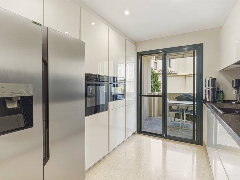 Apartment for Sale in Benahavis, Malaga, Los Capanes del Golf 8
