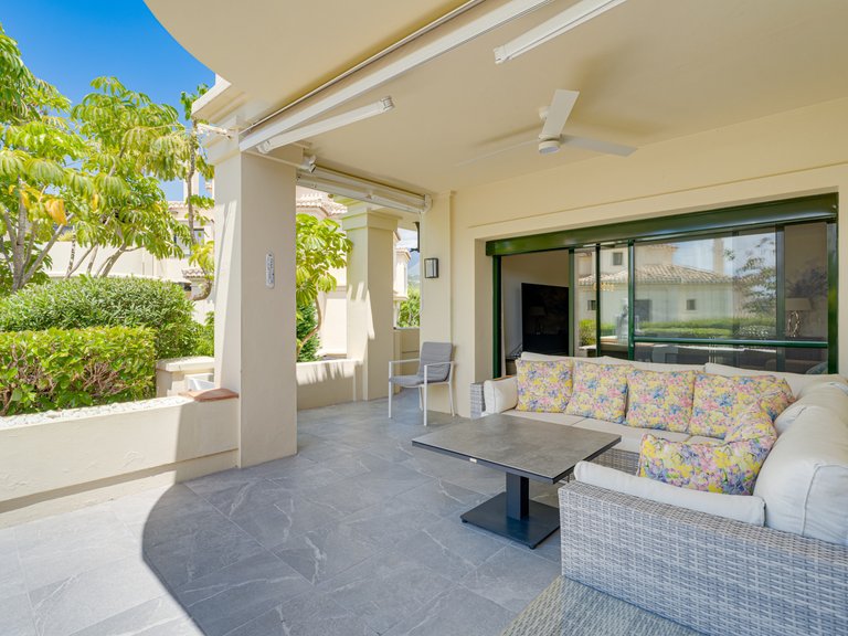 Apartment for Sale in Benahavis, Malaga, Los Capanes del Golf 10