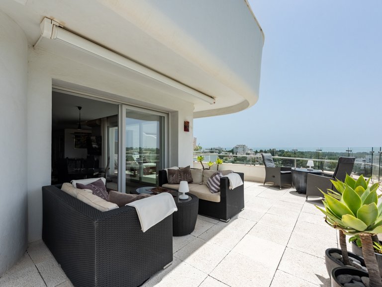 Middle Floor Apartment For Sale In Guadalmina Alta 17