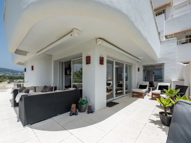 Middle Floor Apartment For Sale In Guadalmina Alta 21