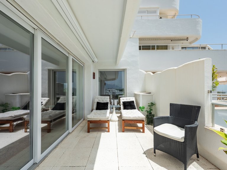 Middle Floor Apartment For Sale In Guadalmina Alta 19