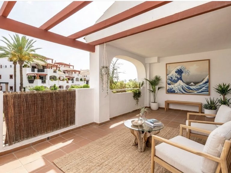 Apartment for Sale in San Pedro de Alcantara, Malaga, 2
