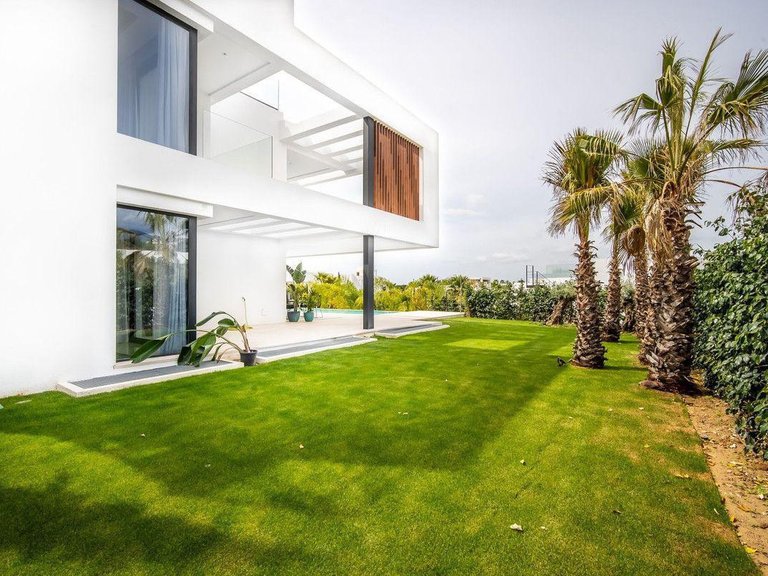 Villa for Sale in Marbella, Malaga 8