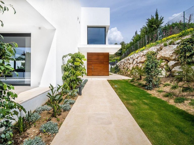 Villa for Sale in Marbella, Malaga 9