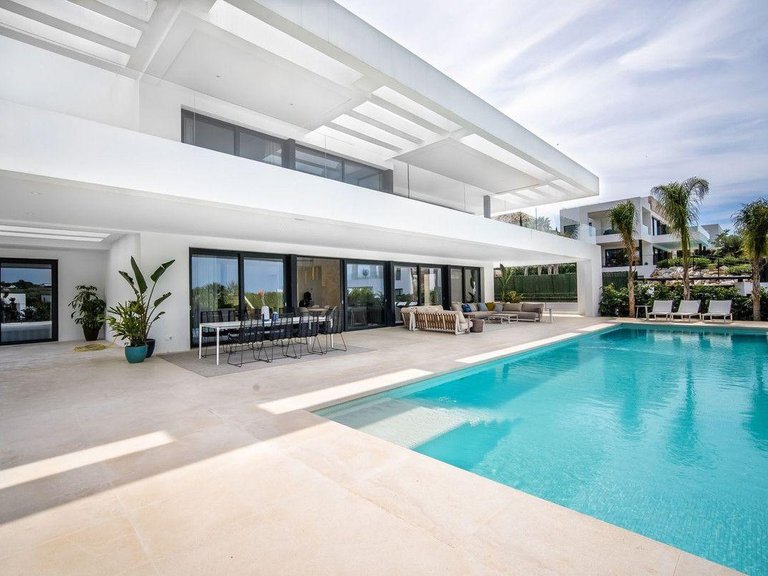 Villa for Sale in Marbella, Malaga 20