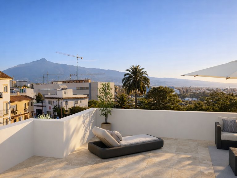 Villa for Sale in San Pedro de Alcantara, Malaga, 11