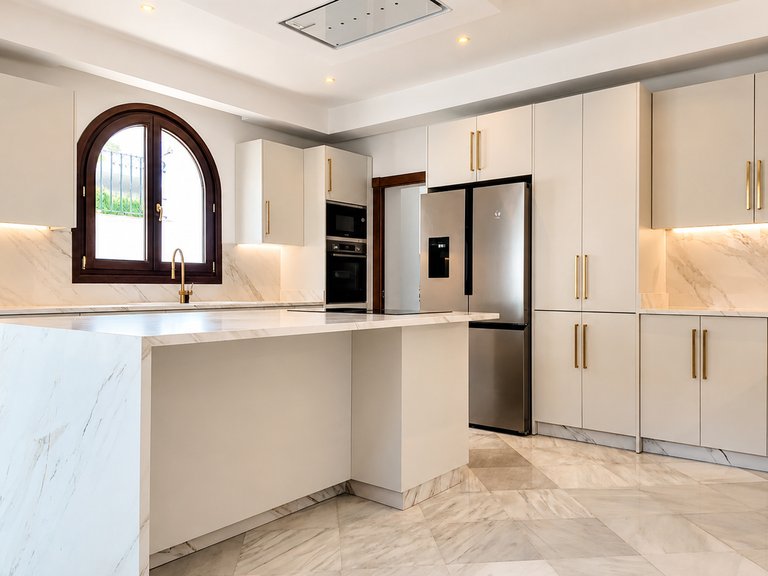 Apartment for Sale in Marbella, Malaga 5