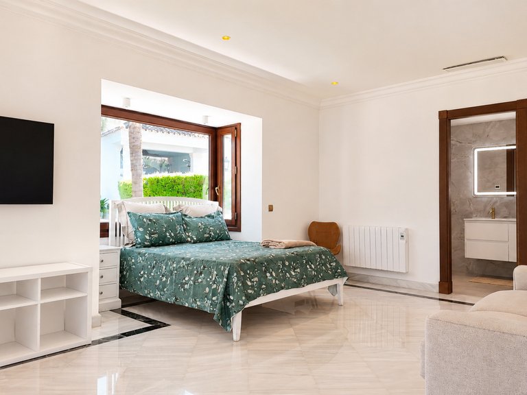 Apartment for Sale in Marbella, Malaga 11