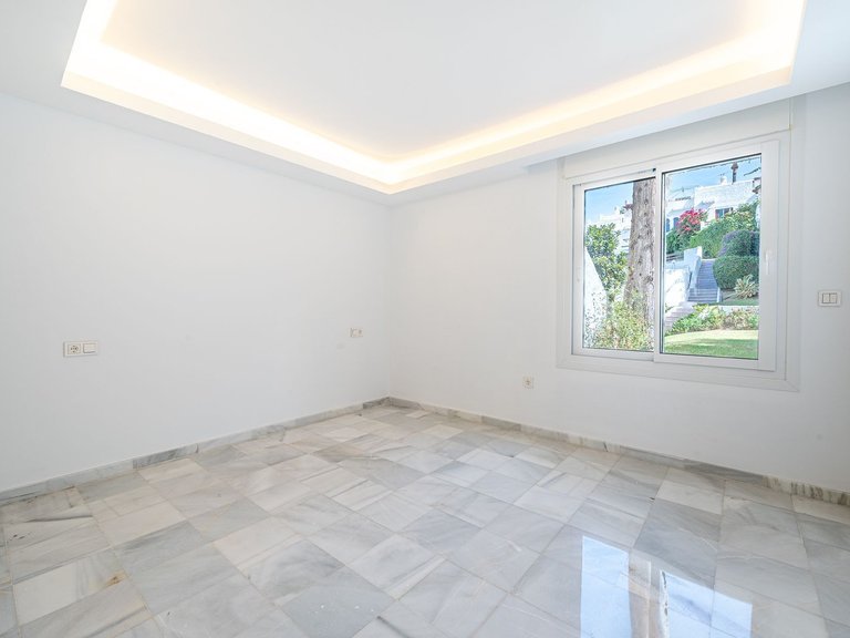 Außergewöhnliches Reihenhaus mit flexiblem Wohnen in der Nähe von Puerto Banús 17