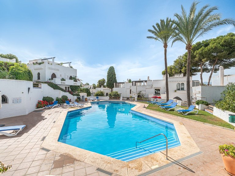 Außergewöhnliches Reihenhaus mit flexiblem Wohnen in der Nähe von Puerto Banús 1