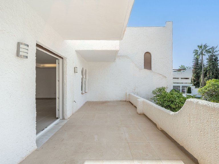 Außergewöhnliches Reihenhaus mit flexiblem Wohnen in der Nähe von Puerto Banús 13