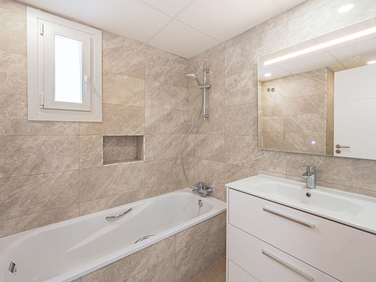Außergewöhnliches Reihenhaus mit flexiblem Wohnen in der Nähe von Puerto Banús 20