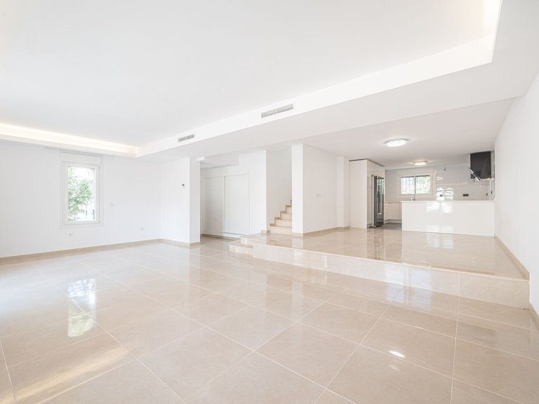 Außergewöhnliches Reihenhaus mit flexiblem Wohnen in der Nähe von Puerto Banús 6