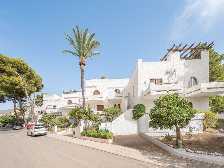 Außergewöhnliches Reihenhaus mit flexiblem Wohnen in der Nähe von Puerto Banús 2