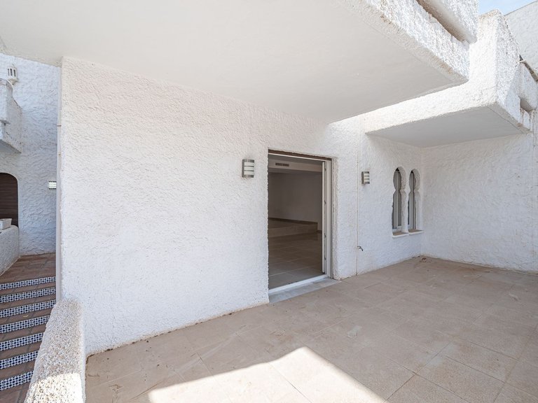 Außergewöhnliches Reihenhaus mit flexiblem Wohnen in der Nähe von Puerto Banús 16