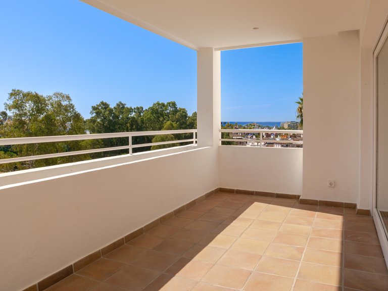 Apartment for Sale in Estepona, Malaga 3