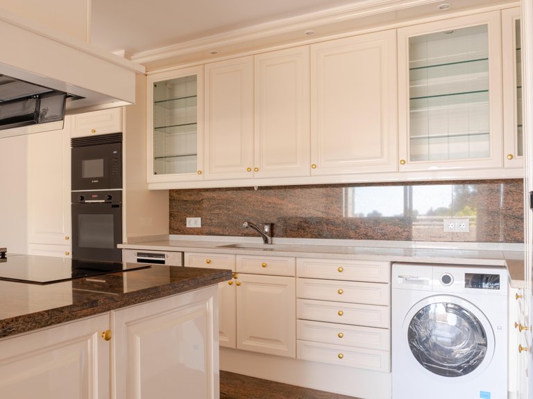 Apartment for Sale in Estepona, Malaga 10