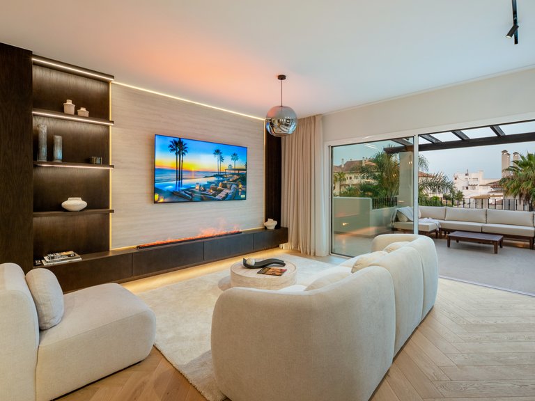 Penthouse for Sale in Marbella, Malaga, Nueva Andalucia 30