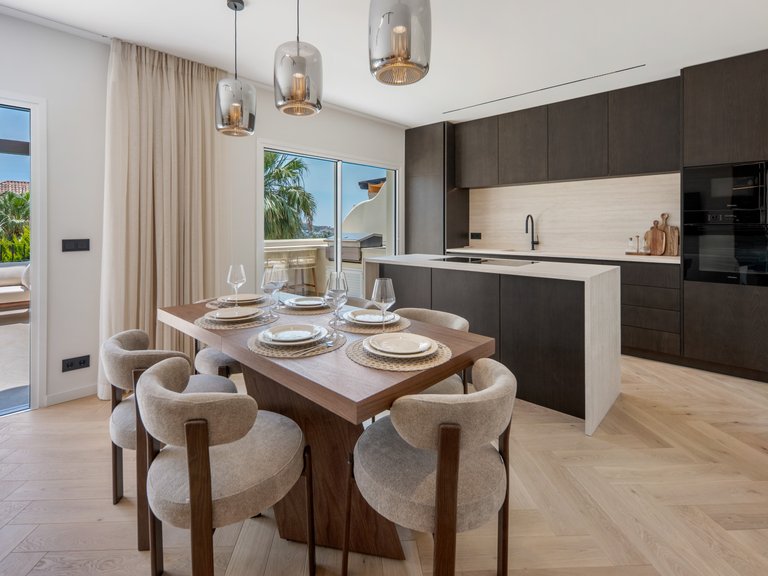 Penthouse for Sale in Marbella, Malaga, Nueva Andalucia 7