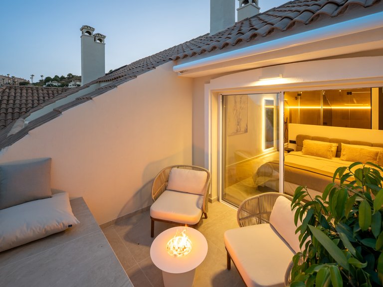 Penthouse for Sale in Marbella, Malaga, Nueva Andalucia 42