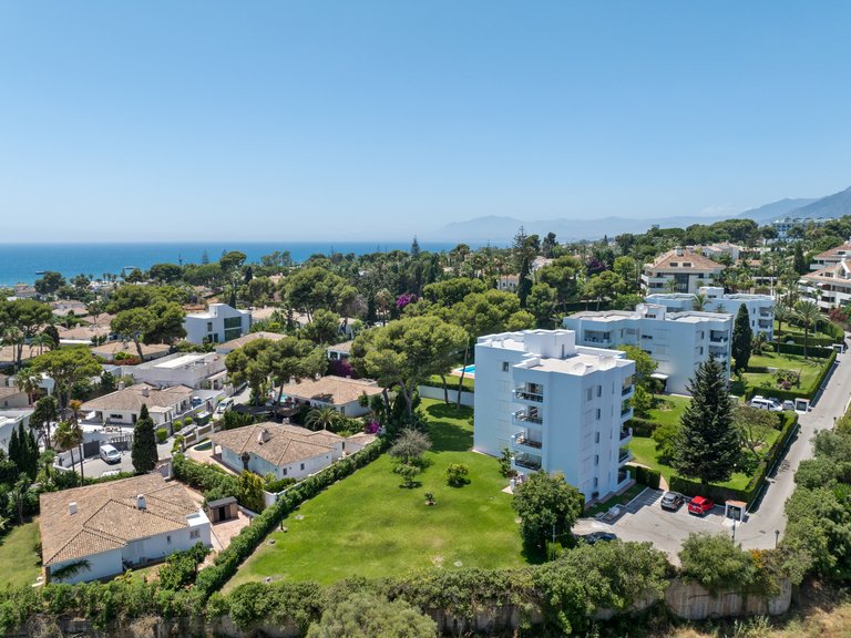 Penthouse for Sale in Marbella, Malaga, Marbella Este 30