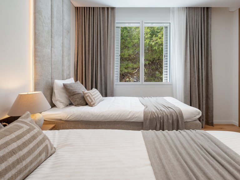 Penthouse for Sale in Marbella, Malaga, Marbella Este 23