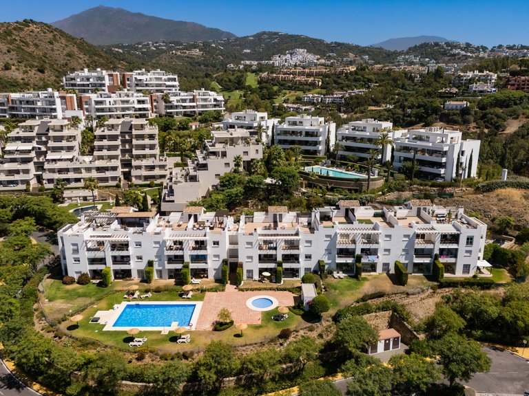 Apartment for Sale in Benahavis, Malaga 31