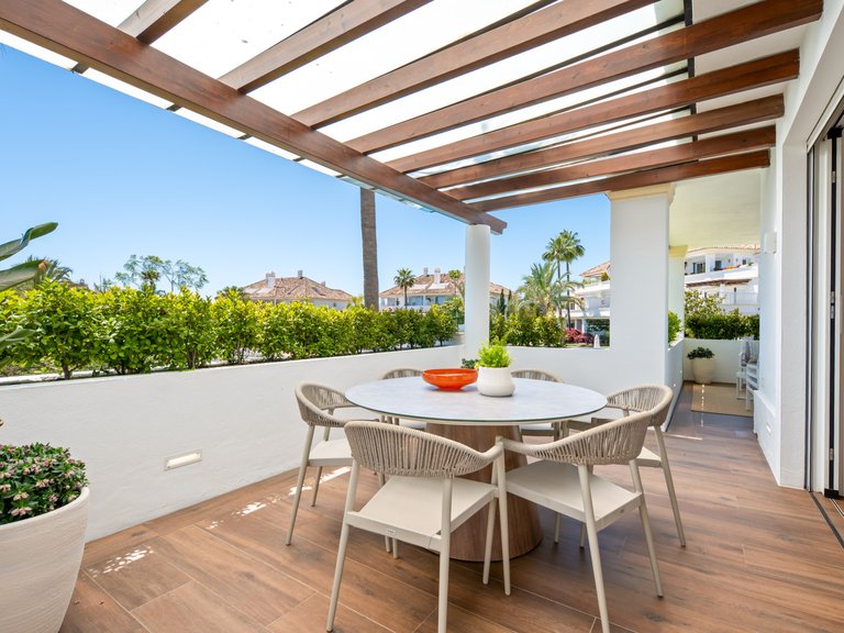 Apartment for Sale in Marbella, Malaga, Marbella Golden Mile 4