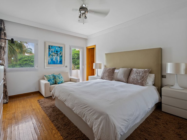 Apartment for Sale in Marbella, Malaga, Marbella Golden Mile 18