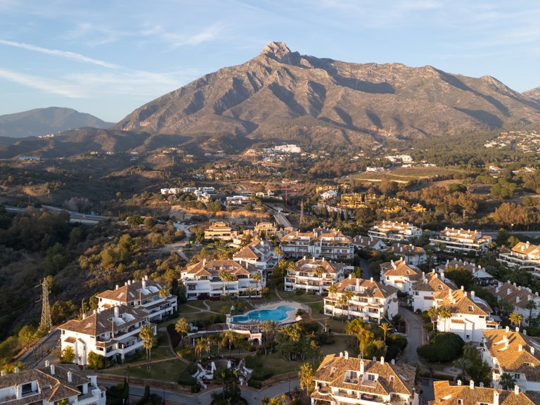 Apartment for Sale in Marbella, Malaga, Marbella Golden Mile 27