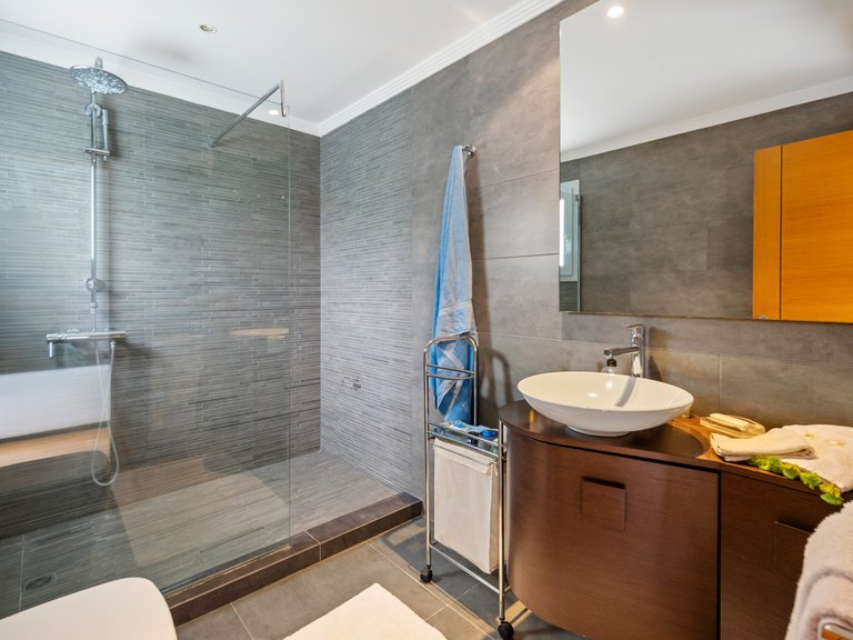 Apartment for Sale in Marbella, Malaga, Marbella Golden Mile 23
